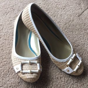 Liz Claiborne summer flats - size 9